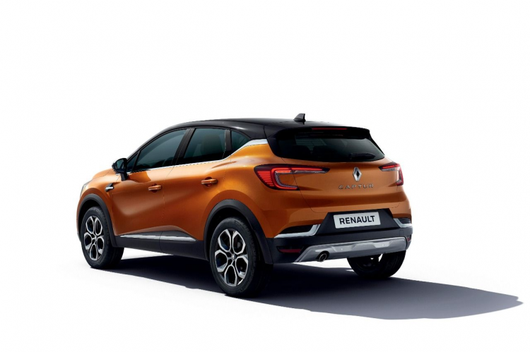 <p><strong>RENAULT CAPTUR</strong></p>
<p>Yılın ilk yarısında satışa sunulurken tasarım anlamında çok daha prestijli ve olgun. Hibrit bir versiyonda geliyor.</p>