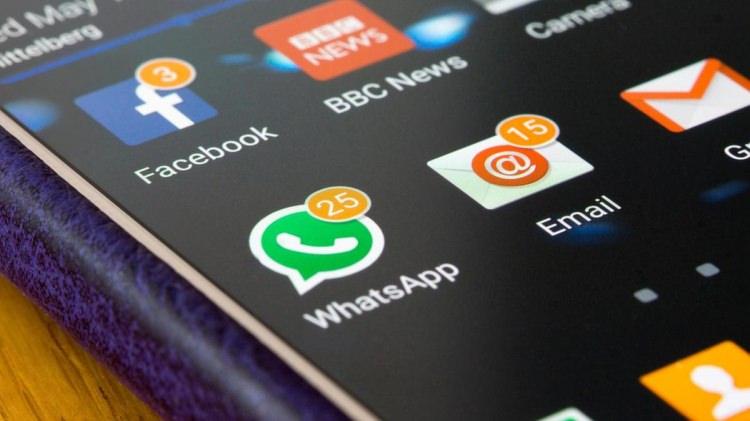 <p>WhatsApp'ta son güncellemeyle birlikte ortaya çıkan bir hata, gönderilen mesajla birlikte uygulamanın çökmesine neden oluyor.</p>
<p> </p>