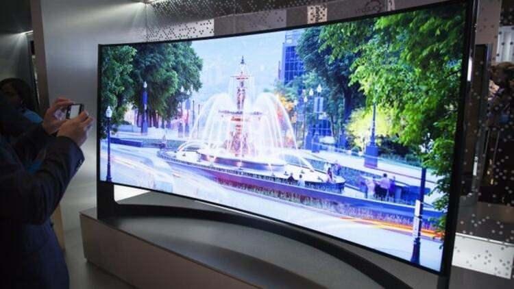 <p><strong><span style="color:#FFD700">Ses Kalitesi</span></strong></p>

<p>Televizyon denildiğinde akla ilk olarak görüntü gelse de TV izleme deneyiminin olmazsa olmazı ses kalitesini unutmamak gerek. Teknik özellikler arasında hoparlörlerin Watt biriminden gücünü görmek mümkün ama bu tek başına bir şey ifade etmiyor.</p>

<p> </p>
