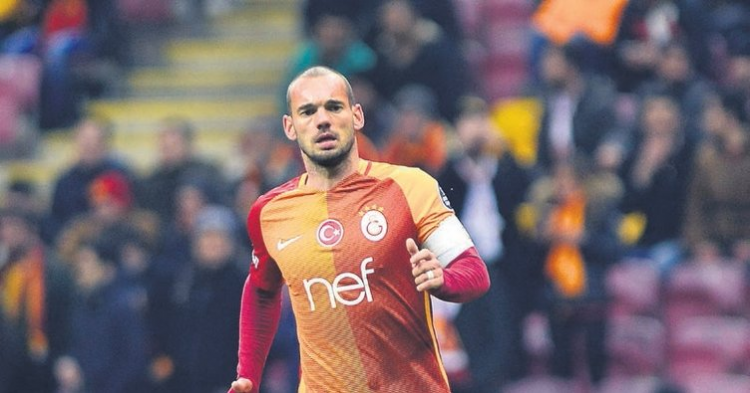 <p><strong>Wesley Sneijder</strong></p>

<p>7.5 milyon euro</p>
