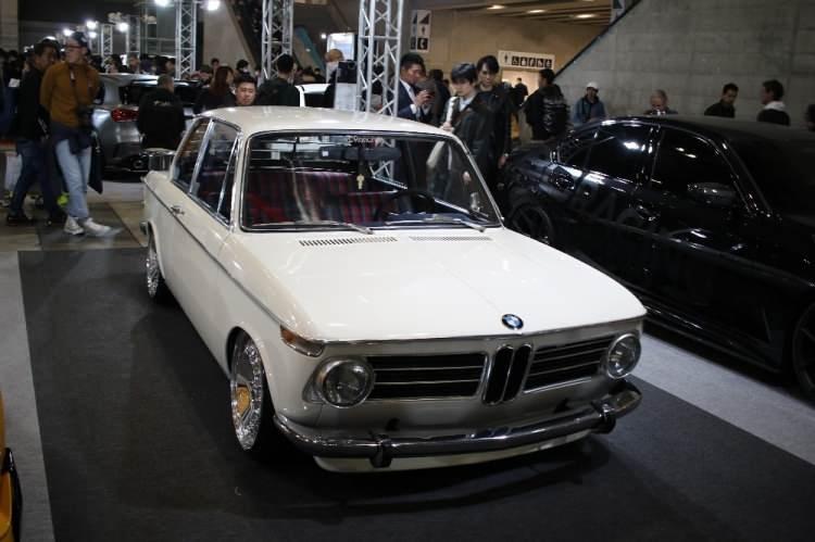 <p>Dünyanın en büyük modifiye araç fuarlarından olan "Tokyo Auto Salon 2020" Tokyo'daki Makuhari Messe Kongre ve Sergi Merkezi'nde kapılarını meraklılarına açtı.</p>
