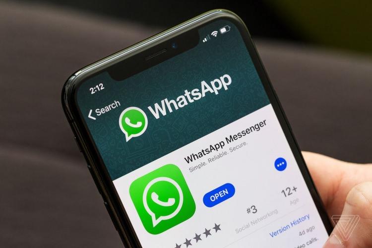 <p>WhatsApp’a entegre edilecek bir başka özellik ise reklamlar olacak. 2020 yılında kullanıma girmesi beklenen güncelleme ile WhatsApp durumları arasında tıpkı Instagram’da olduğu gibi reklamlar görülecek.</p>
<p> </p>