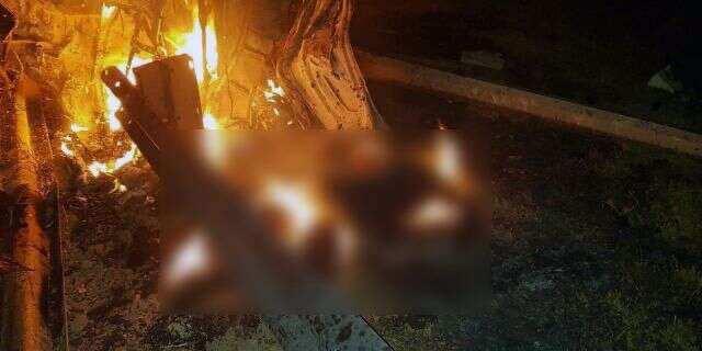 <p>Kasım Süleymani'nin Bağdat Havalimanı'ndan ayrıldıktan sonra ABD Özel Kuvvetlere bağlı askerlerin peşinde olduğunu açıklayan dış basın, Süleymani'ye ait olduğu bildirilen yeni görüntüleri yayınladı.</p>