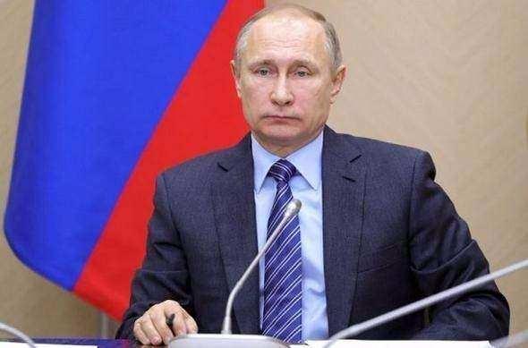 <p>1. Vladimir Putin<br />
<br />
Ülke: Rusya<br />
<br />
Serveti: 200 milyar dolar</p>
