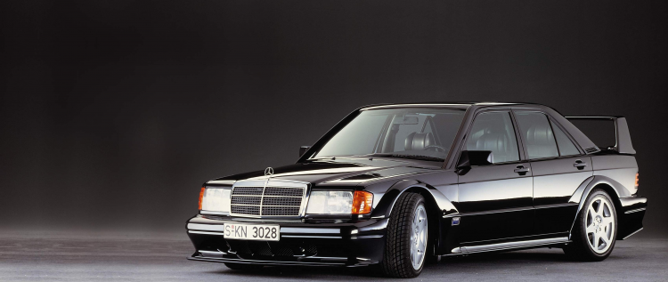 <p><strong>MERCEDES 190 E 2.5 16V EVOLUTİON II </strong></p>

<p>Mercedesin 1983'te yollara çıkan 190 modeli, aslında uzun yıllar önce genç klasikler listesine girde. Zaman içersinde 2.3 16V ile 190 E 2.5 V16 şeçenekleri eklendi.</p>
