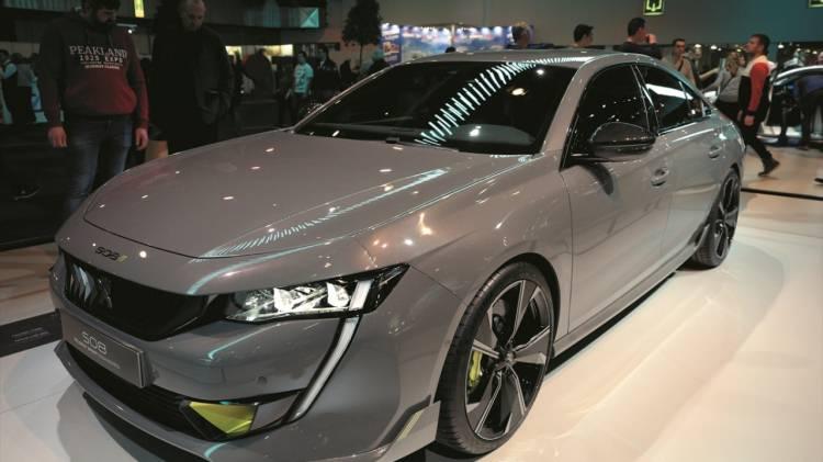 <p>Fuarda Peugeot`un 508 modeli de yer aldı.<br />
 </p>
