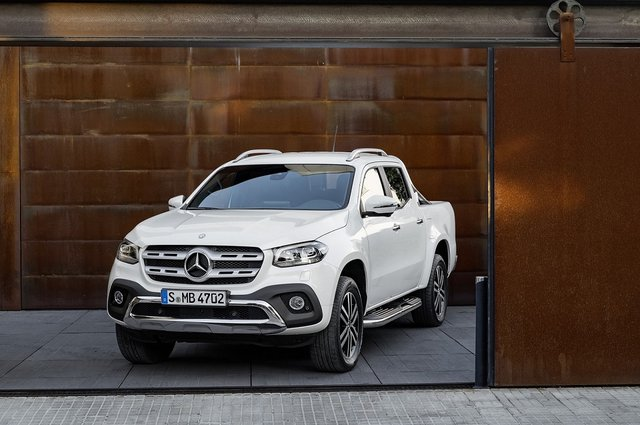 <p>Pick-up model X-Class ise 195 bin TL’den başlayan fiyatlar ve 100 bin TL krediye, 12 ay vade ve yüzde 0 faiz oranı ile satışa sunuluyor.</p>

<p> </p>
