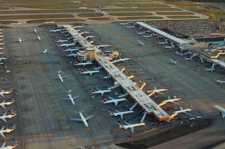 <p><strong>Atlanta Hartsfield–Jackson Uluslararası Havalimanı</strong></p>

<p> </p>
