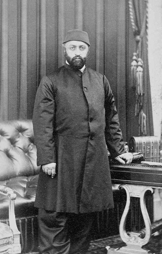 <p><strong>I. ABDÜLAZİZ</strong></p>
<p>Ünlü bir pehlivandı. Kalaycı olduğuna dair belgeler de var.</p>