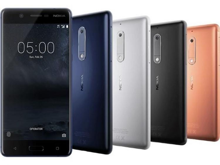 <p><strong>Nokia 5</strong></p>

<p>5.2 inç ekran </p>
