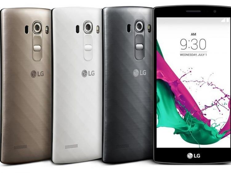<p><strong>LG G4</strong></p>

<p>5.5 inç ekran </p>
