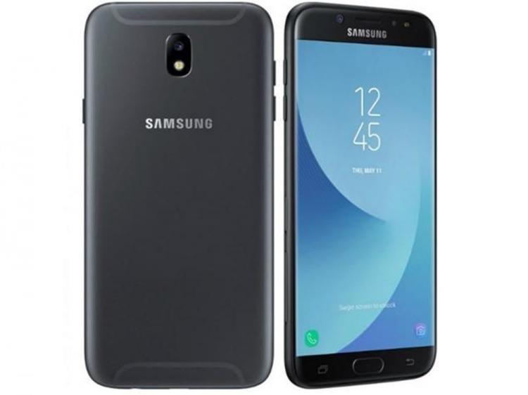 <p><strong>Samsung Galaxy J7</strong></p>

<p>5.5 in&ccedil; ekran&nbsp;</p>
