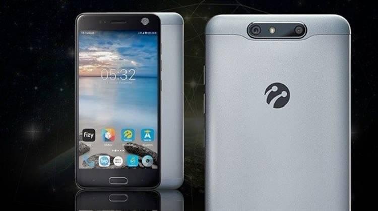 <p><strong>Turkcell T80</strong></p>

<p>5.2 in&ccedil; ekran</p>
