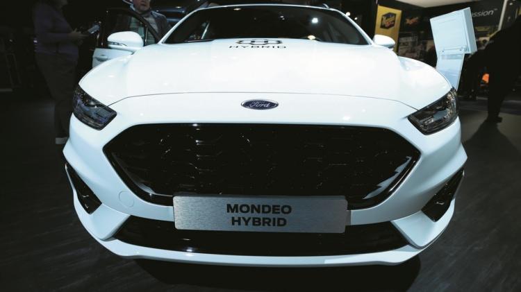 <p>Fuarda Ford Mondeo`nun Hybrid modeli de yer aldı.<br />
 </p>
