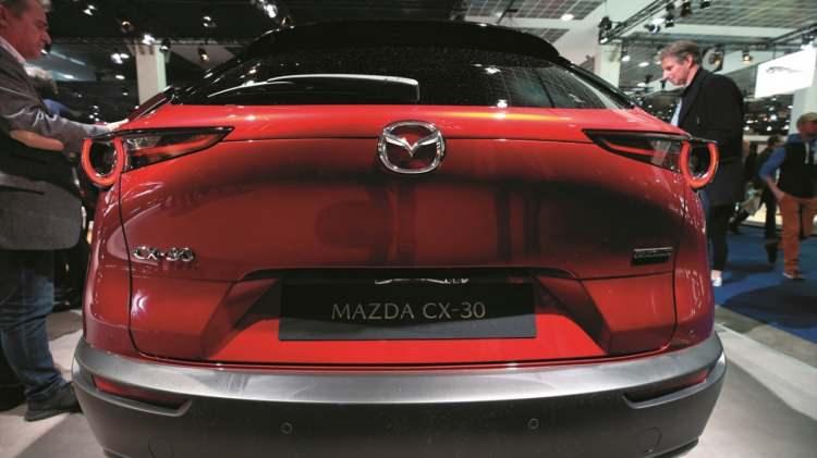 <p>Fuarda Mazda`nın CX-30 modeli de yer aldı.<br />
</p>