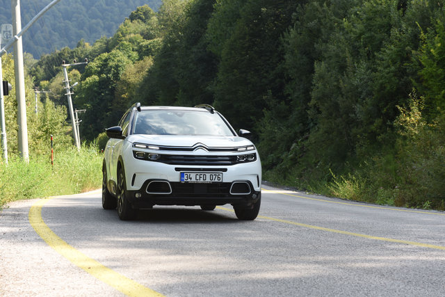 <p><strong>CITROEN</strong></p>

<p>Yeni yıla özel kampanya hazırlayan markalardan Citroën,  C5 Aircross SUV modelini 207 bin TL’den başlayan fiyatlarla ve 50 bin TL’ye özel 12 ay yüzde 0.69 faiz seçeneğiyle satışa sunuyor.</p>
