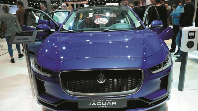 <p>Fuarda Jaguar`ın elektrikli modeli I-PACE de yer aldı.<br />
</p>