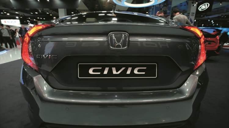 <p>Fuarda Honda`nın CIVIC modeli de yer aldı.<br />
 </p>
