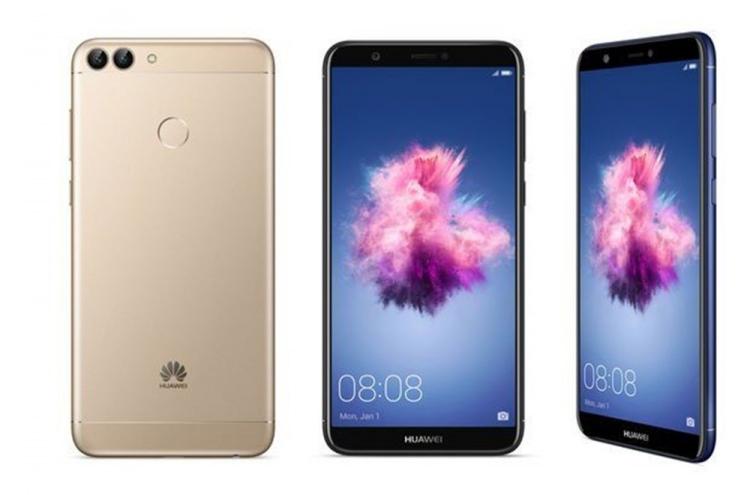 <p>Huawei P Smart</p>
<p>32 GB'dan başlayan depolama seçeneği</p>
<p> </p>