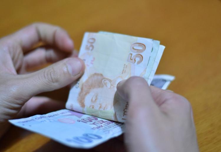 Faiz indi bir ev parası vatandaşta kaldı!