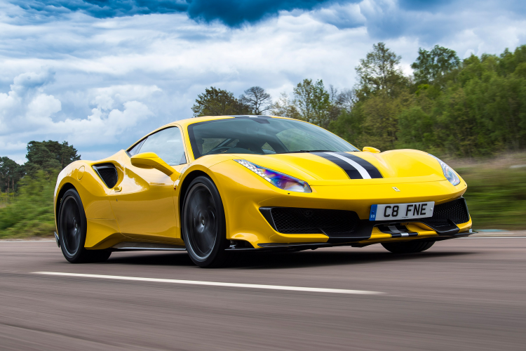 <p><strong>Ferrari 488 Pista</strong> (7 adet)</p>
