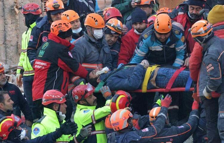 Dünya basını Elazığ depremini böyle gördü!