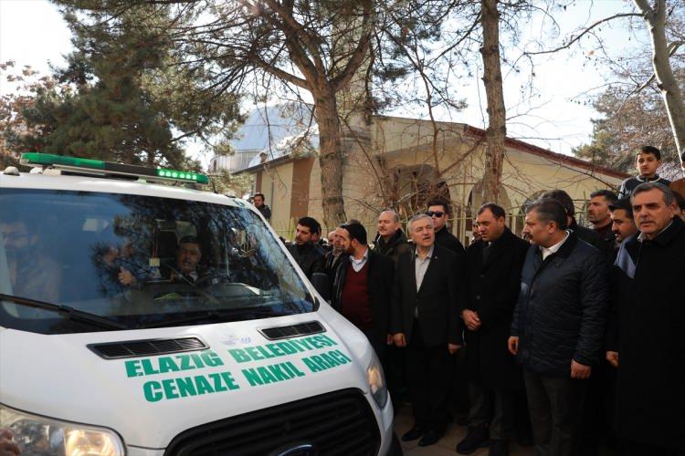 Elazığ'daki depremde hayatını kaybedenler son yolculuğuna uğurlandı