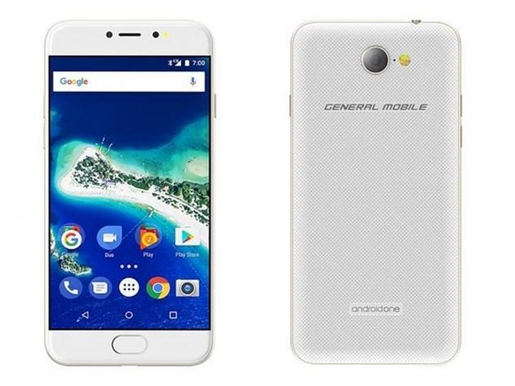 <p>General Mobile GM 6</p>

<p>3 GB RAM </p>
