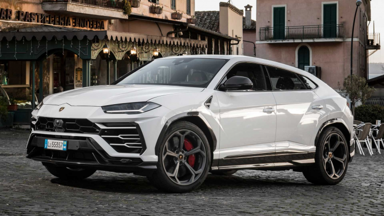 <p><strong>Lamborghini Urus</strong> (7 adet)</p>
