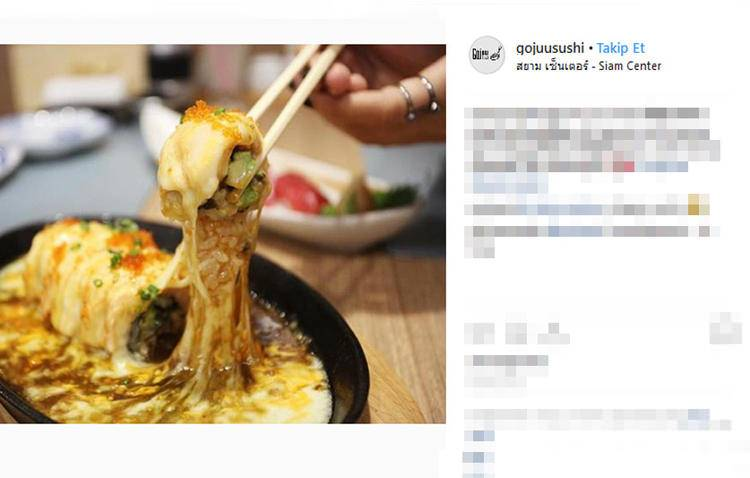 <p>Bangkok’ta bulunan Gojuu Sushi’nin peynirli suşisi… Suşi ve erimiş peynir bir arada, Asya mutfağına farklı bir bakış…</p>
<p> </p>