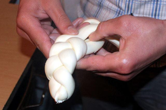 <p>21. Diyarbakır: Örgü peyniri<br />
<br />
</p>