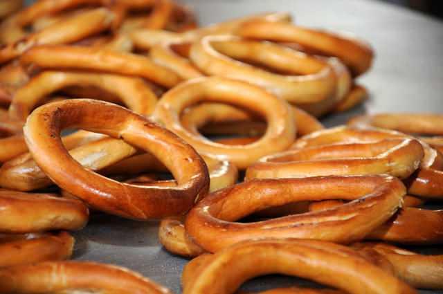 <p>37. Kastamonu: Kel simit<br />
<br />
 </p>
