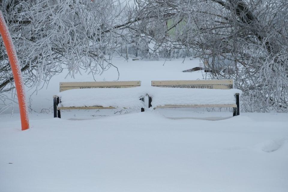 <p><strong>&ldquo;Kar yağdığı zaman sokaklar kapanıyor, belediye ekipleri gelip s&uuml;rekli a&ccedil;ıyor&rdquo;</strong></p>

<p><br />
Yarımca Mahalle Muhtarı Mehmet Tevfik Şahin, kar yağdığı zaman sokakların kapandığını fakat Tepebaşı Belediyesi&rsquo;nin gelip temizlediğini ifade ederek, &ldquo;Karımız Aralık ayında başlıyor Allah nasip ederse ocak, şubat ve mart sonuna doğru devam ediyor.&nbsp;</p>
