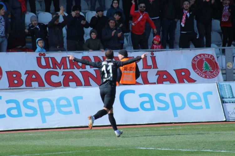 <p>EMİRCAN ALTINTAŞ</p>

<p>Yeni Takımı: Alanyaspor<br />
Eski Takımı: Ümraniyespor</p>
