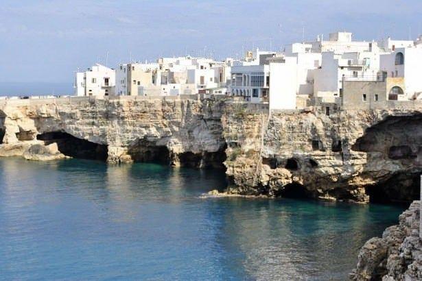 <p>Polignano A Mare, İtalya</p>
