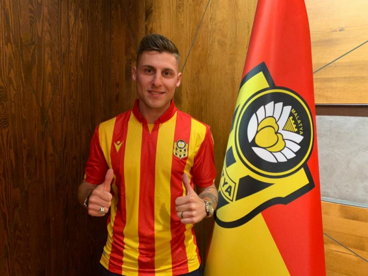 <p>REMI WALTER</p>

<p><strong>Eski takımı:</strong> Nice<br />
<strong>Yeni takımı:</strong> Malatyaspor</p>
