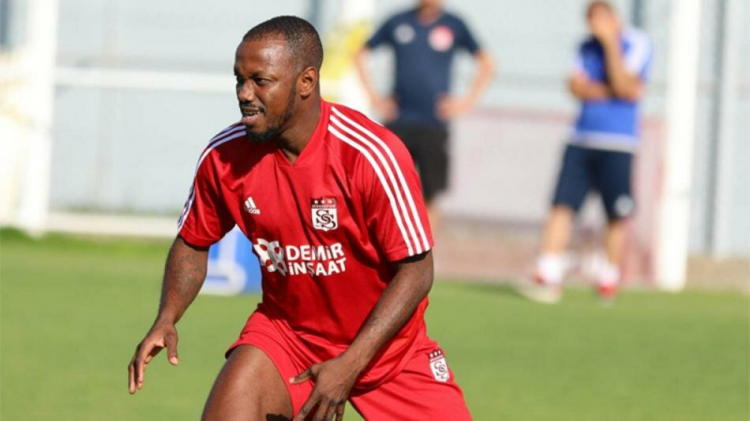 <p>ABDOU RAZACK TRAORE</p>

<p>Eski takımı: Sivasspor<br />
Yeni takımı: Bursaspor</p>
