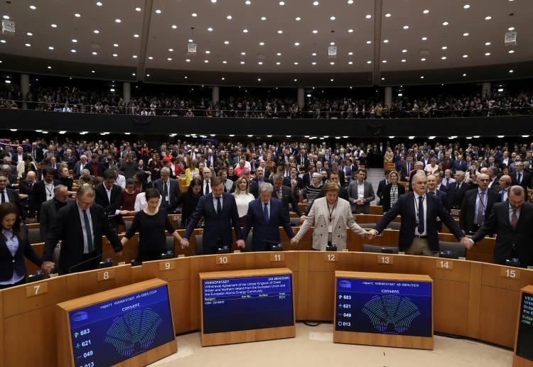 <p>Avrupa Parlamentosu Belçika'nın başkenti Brüksel'de yapılan genel kurul toplantısında İngiltere'nin Avrupa Birliği'nden ayrılmasını içeren anlaşma, yapılan oylama sonucu 49 ret oyuna karşı 621 oyla kabul edildi.<br />
 </p>
