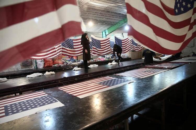 <p>İran’da muhafazakarlar için Amerikan karşıtlığı her zaman devrimin merkezinde yer alırken, ülkenin dini liderleri ABD’yi "büyük şeytan" olarak nitelendiriyor.</p>

<ul>
</ul>
