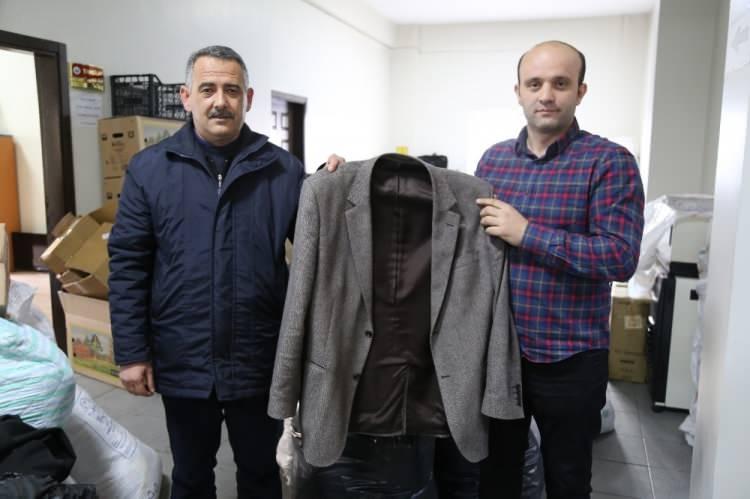 Elazığ için gönderilen ceketten 10 bin TL çıktı