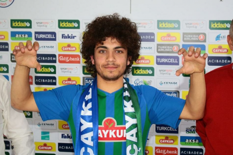 <p>MİTHAT PALA</p>

<p>Yeni takımı: Rizespor<br />
Eski takımı: Pazarspor</p>
