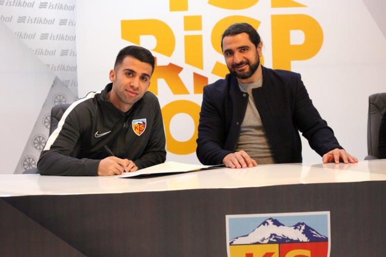 <p>46. Emre Taşdemir (Defans) Kayserispor</p>
<p>Galatasaray, savunmada görev yapan futbolcusu Emre Taşdemir`i sezon sonuna kadar Hes Kablo Kayserispor`a kiraladı.</p>