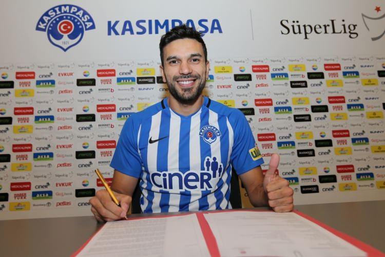 <p>43. Oussama Haddadi (defans) - Kasımpaşa</p>
<p>Kasımpaşa, Al Ettifaq`ın 27 yaşındaki sol bek oyuncusu Oussama Haddadi`yi1.5 yıllığına kiraladığını açıkladı.</p>