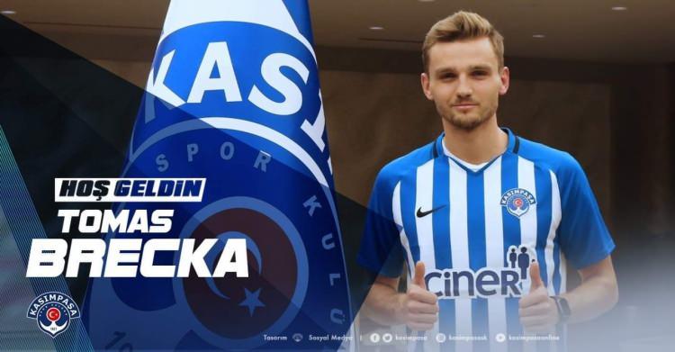 <p>17. Tomas Brecka (Stoper) - Kasımpaşa</p>

<p>Süper Lig takımlarından Kasımpaşa, Çekya Ligi takımlarından Jablonec`ten Tomas Brecka`yı kadrosuna kattı. Lacivert-beyazlılar, 25 yaşındaki Çekyalı savunma oyuncusu ile 3,5 yıllık sözleşme imzalandı.</p>
