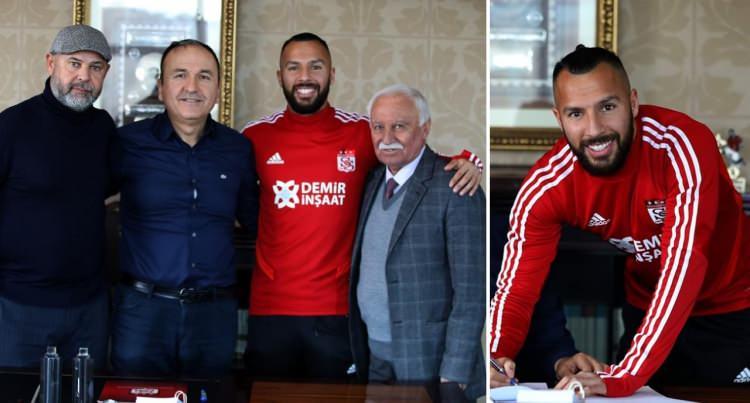 <p>15. Yasin Öztekin (Orta saha) - Sivasspor</p>

<p>Demir Grup Sivasspor, daha önce prensip anlaşmasına vardığı 32 yaşındaki Yasin Öztekin ile 1,5 yıllık sözleşme imzaladı.</p>
