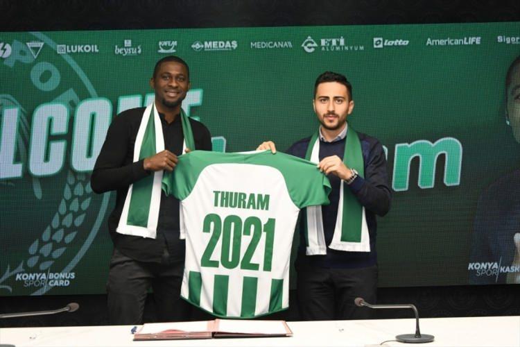 <p>10. Rogerio Thuram (Forvet) İttifak Holding Konyaspor</p>
<p>İttifak Holding Konyaspor, Yunan ekibi PAS Lamia`dan 28 yaşındaki Brezilyalı santrfor Rogerio Thuram ile 1,5 yıllık sözleşme imzaladı.</p>