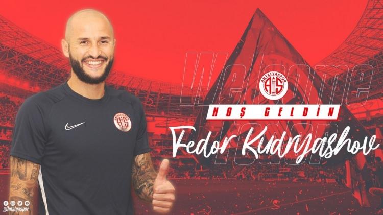 <p>9. Fedor Kudryashov (Sol bek) - Antalyaspor</p>
<p>Antalyaspor, 32 yaşındaki Rus sol bek Fedor Kudryashov ile 1,5 yıllık sözleşme imzaladı.</p>