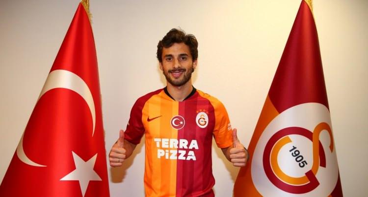 <p>8. Marcelo Saracchi (Sol bek) - Galatasaray</p>

<p>Galatasaray, Bundesliga ekibi Leipzig`den 21 yaşındaki Uruguaylı sol bek Marcelo Saracchi`yi 1,5 yıllığına kiraladı.</p>
