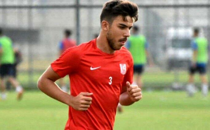 <p>OĞUZHAN ÇARPAR</p>
<p>Yeni Takımı: Kayserispor<br />
Eski Takımı: Balıkesirspor</p>