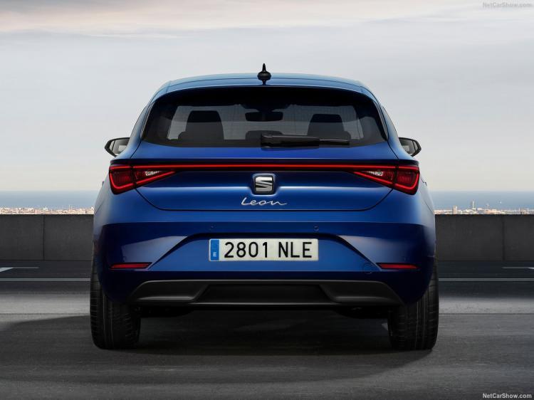 <p>2020 Seat Leon, sürücü asistan teknolojileri bakımından da oldukça zengin bir otomobil olacak.</p>